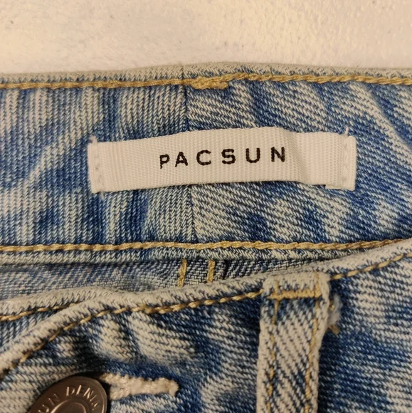 Pacsun light wash denim with embroidered flowers size 25 - Picture 4 of 5